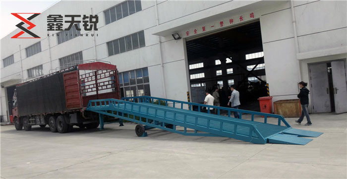 武威移动式登车桥
