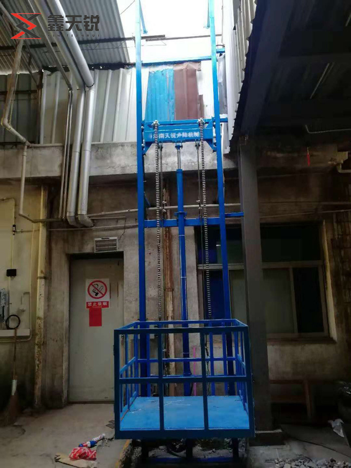 武威导轨式升降货梯
