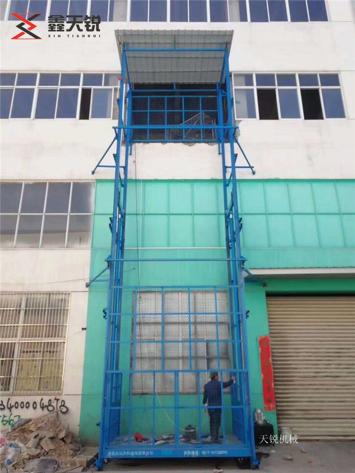 武威室外导轨式升降机